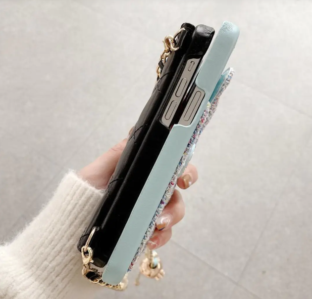 Luxurious iPhone Case（With chain）