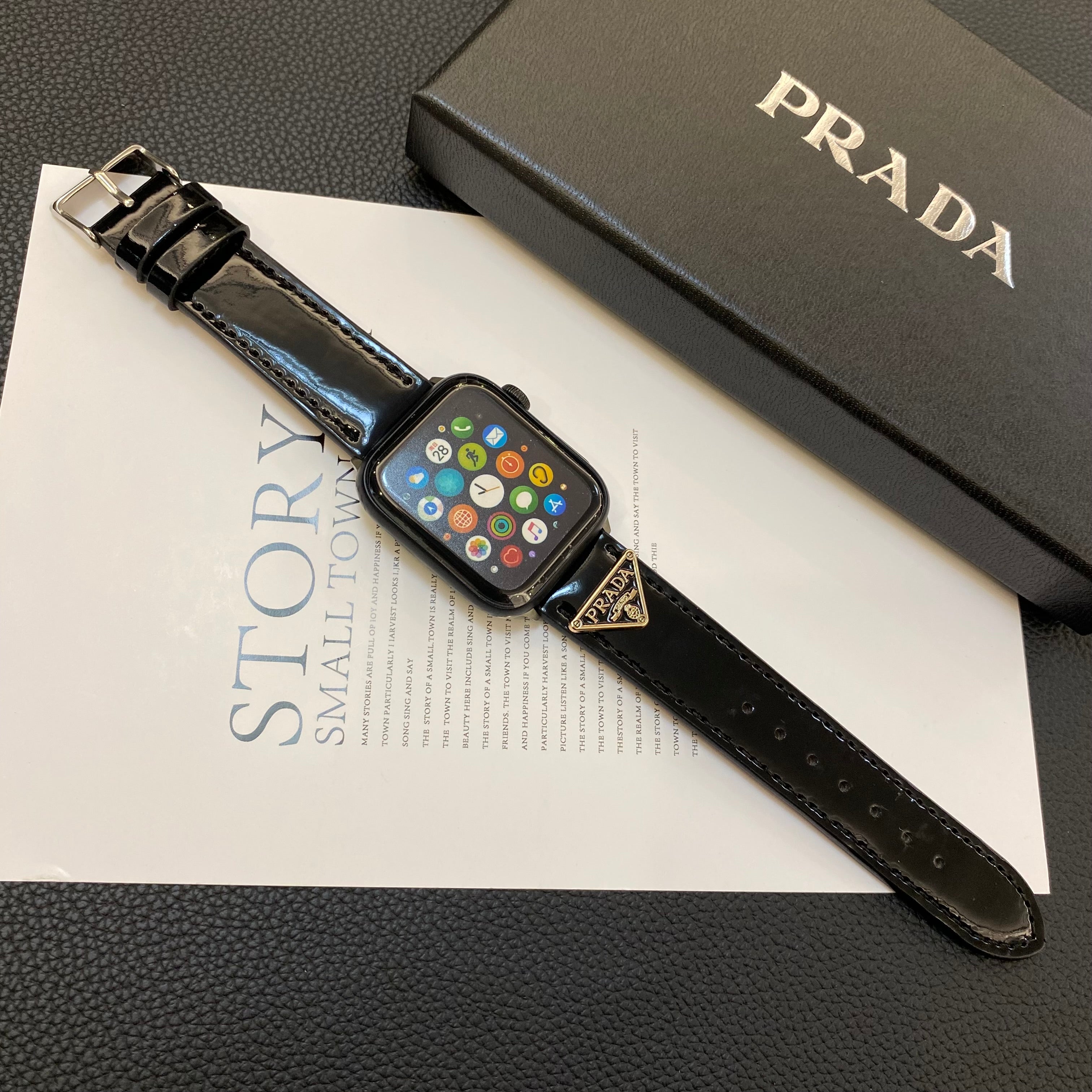 Prada Apple Watch 밴드 Black-LPK240509