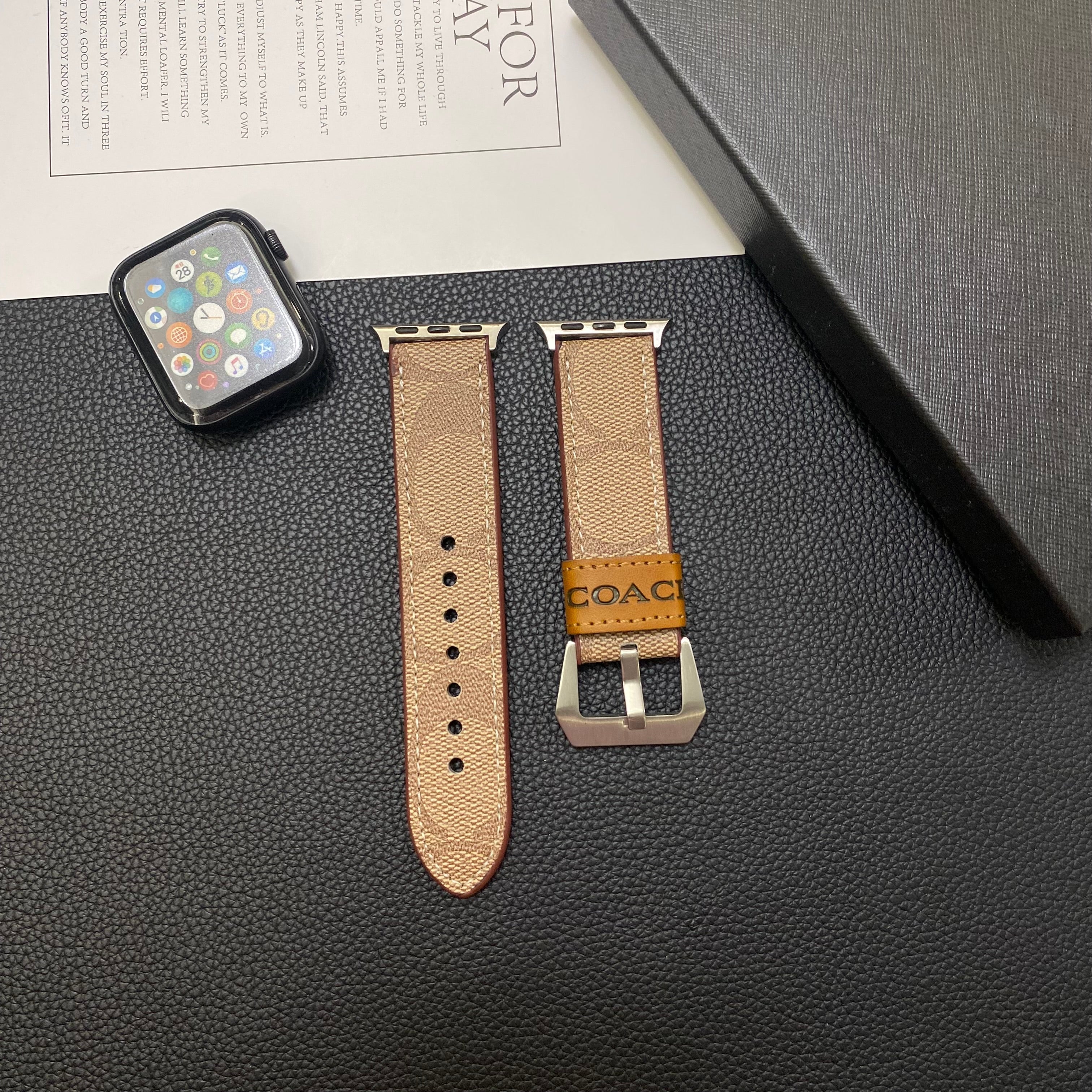 Lederen coach Apple Watch Band Light Brown-YHK244221710