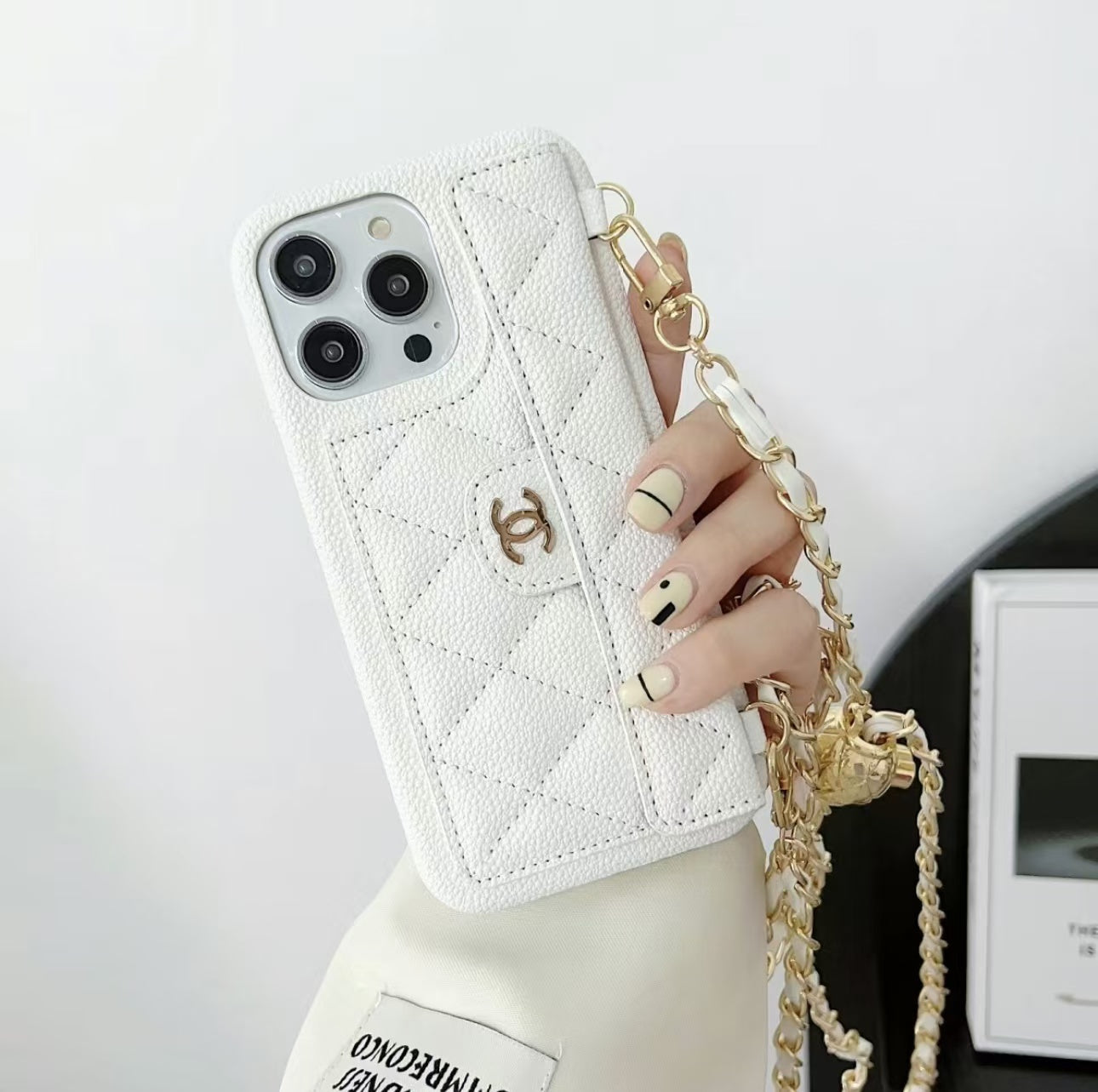 Luxurious iPhone Case（With chain）