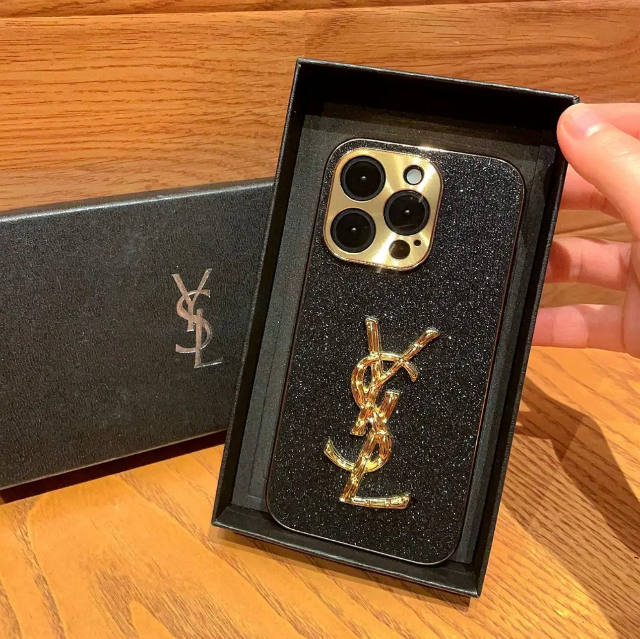 YSL XモノiPhoneケース（ボックス付き）|輝く