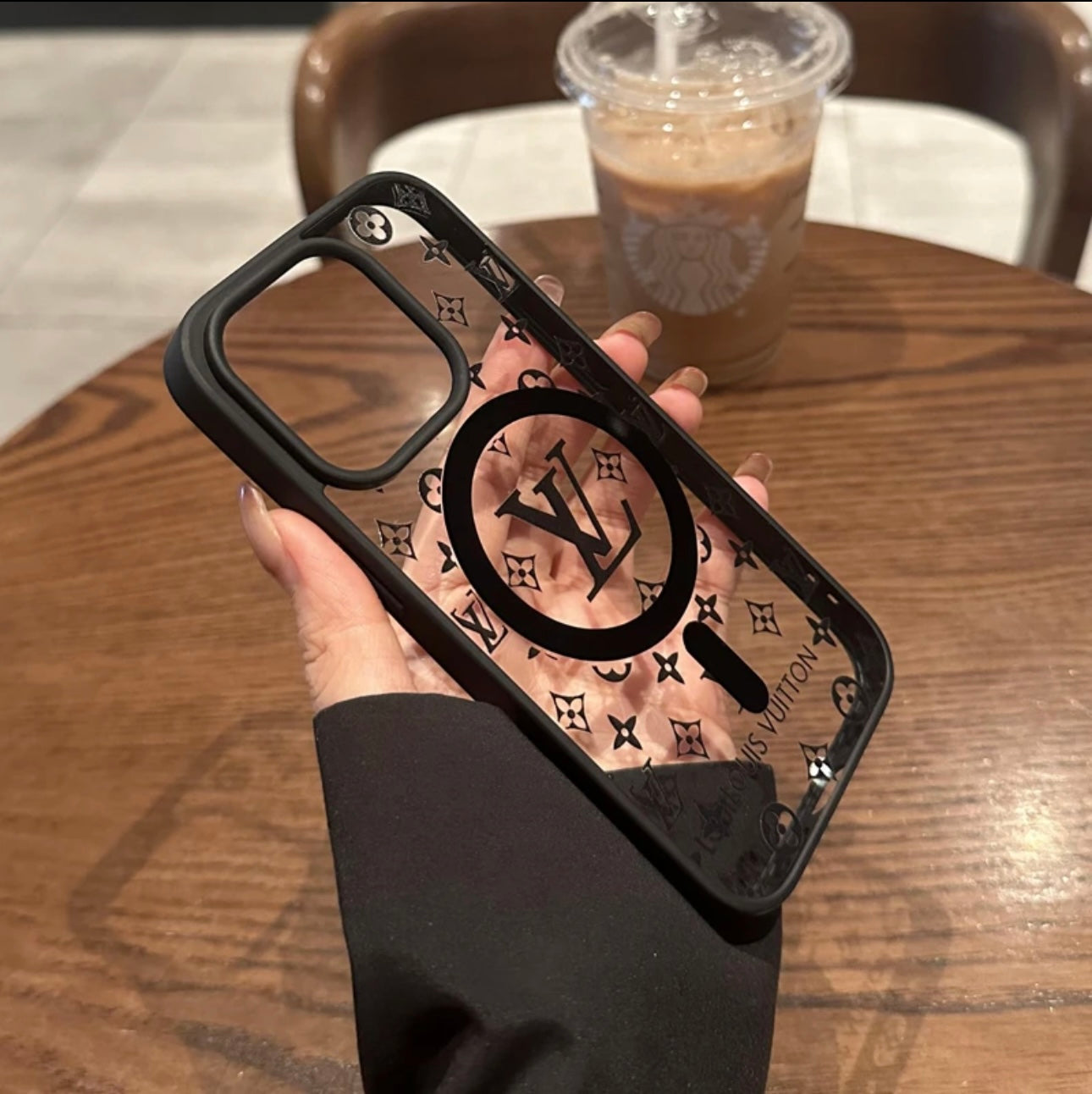 New LV Shine X Mono iPhone 케이스 (자기 인력)