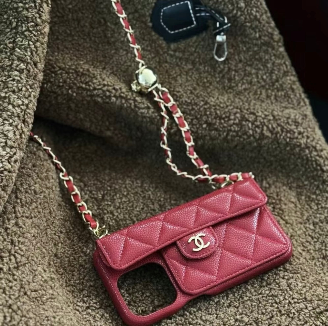 Luxurious iPhone Case（With chain）